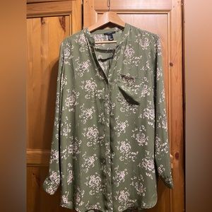 Forever 21 Long Sleeved Med Length Printed Top